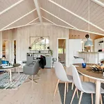 Three-bedroom In Nykobing Sj